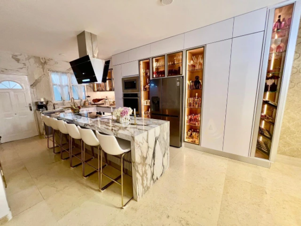 18 Townhouse en Venta en Margarita con excelente ubicación
