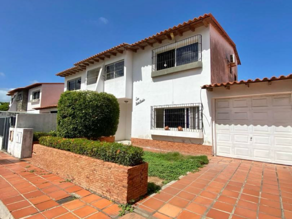 Townhouse en Venta en Margarita con excelente ubicación