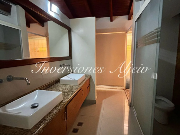 Townhouse en Venta en Margarita con excelente ubicación