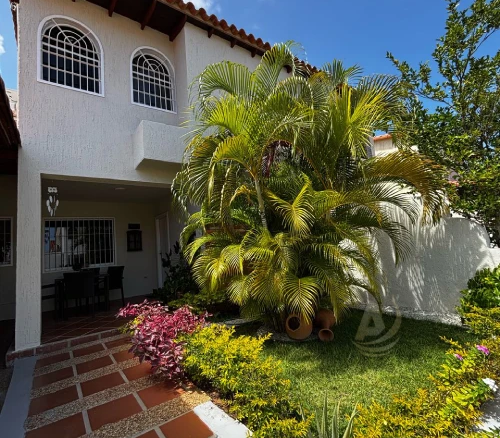 Townhouse en Venta en Margarita con excelente ubicación