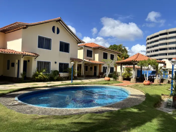 Townhouse en Venta en Margarita con excelente ubicación