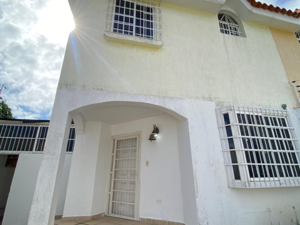 Townhouse en Venta en Margarita con excelente ubicación