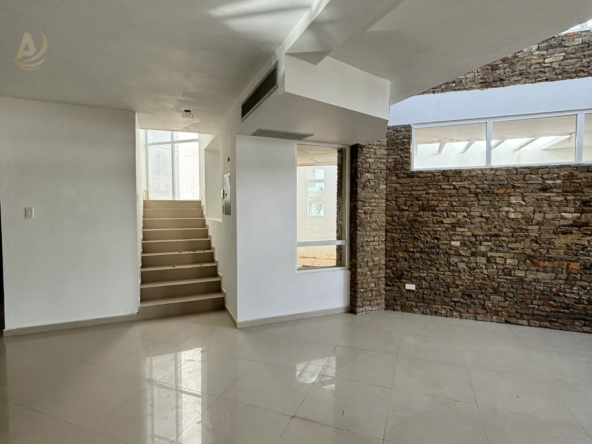 7 Casa en Venta en Margarita con excelente ubicación
