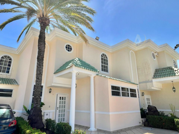 Townhouse en Venta en Margarita con excelente ubicación
