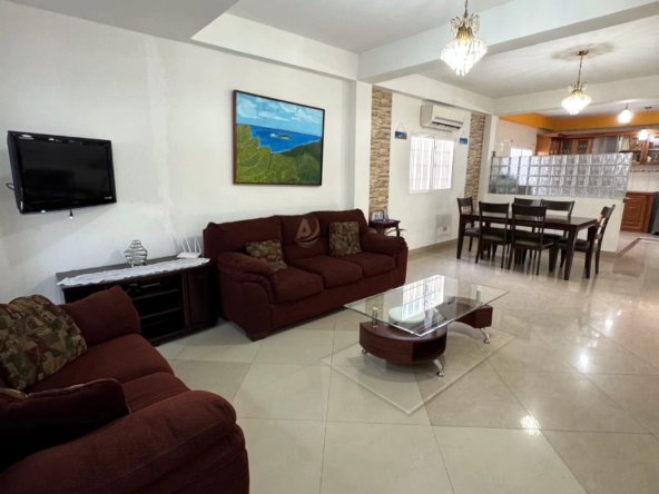 1 Townhouse en Venta en Margarita con excelente ubicación