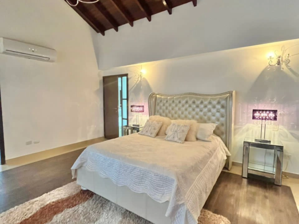 11 Casa en Venta en Margarita de Lujo