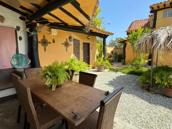 12 Casa en Venta en Margarita con excelente ubicación