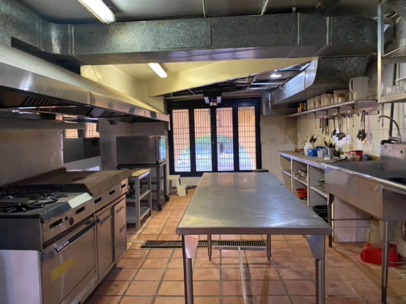 12 Local en Venta en Margarita con excelente ubicación