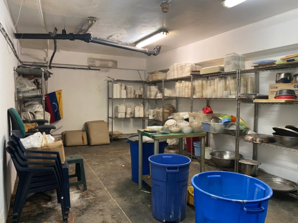 13 Local en Venta en Margarita con excelente ubicación