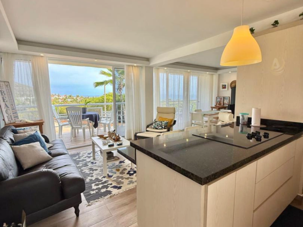 3 Apartamentos en Venta en Margarita con vista al mar