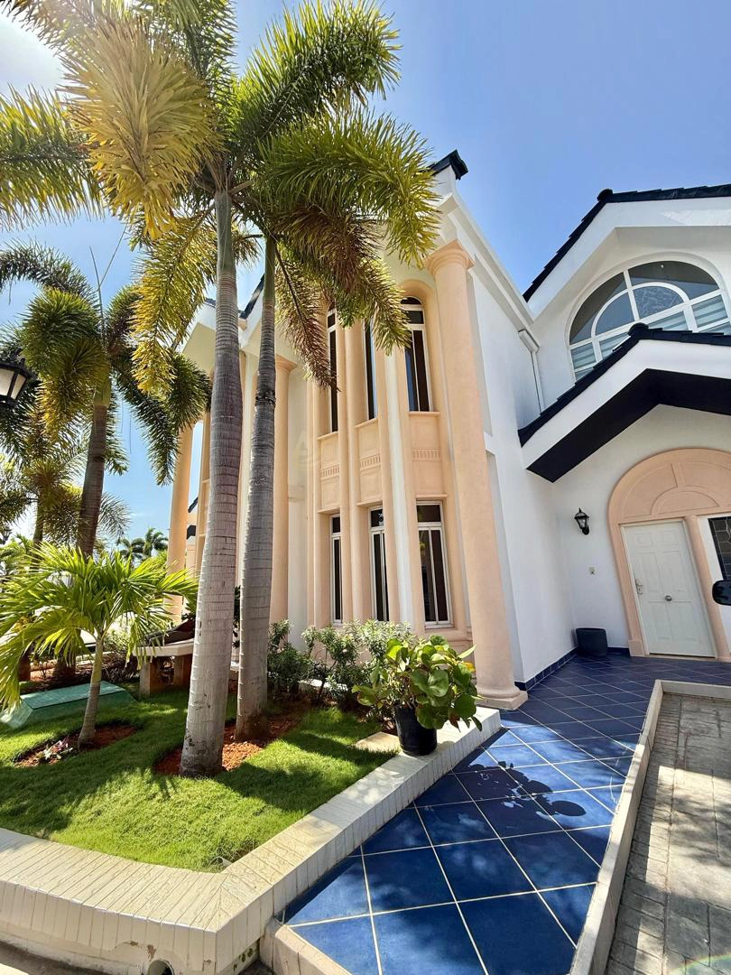 Townhouse en Venta en Margarita con excelente ubicación