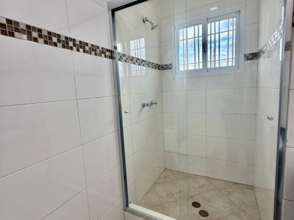 13 Townhouse en Venta en Margarita con excelente ubicación