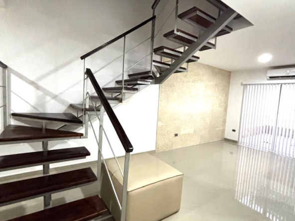 13 Townhouse en Venta en Margarita con excelente ubicación