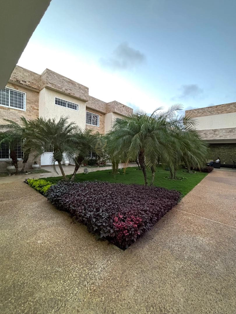 Townhouse en Venta en Margarita con excelente ubicación