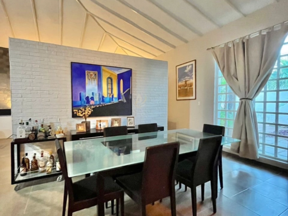 15 Casa en Venta en Margarita con excelente ubicación