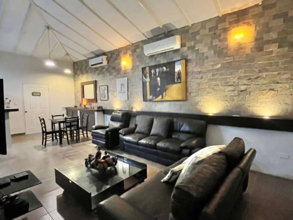 2 Casa en Venta en Margarita con excelente ubicación