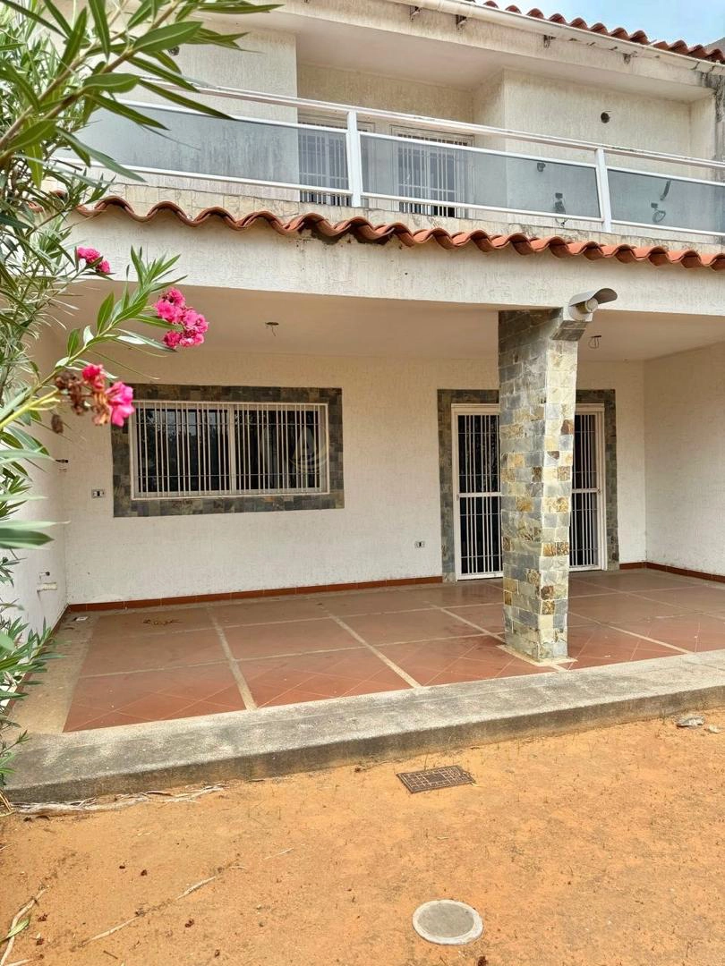 Townhouse en Venta en Margarita con excelente ubicación