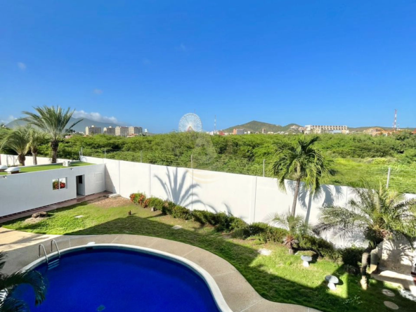 37 Casa en Venta en Margarita de Lujo