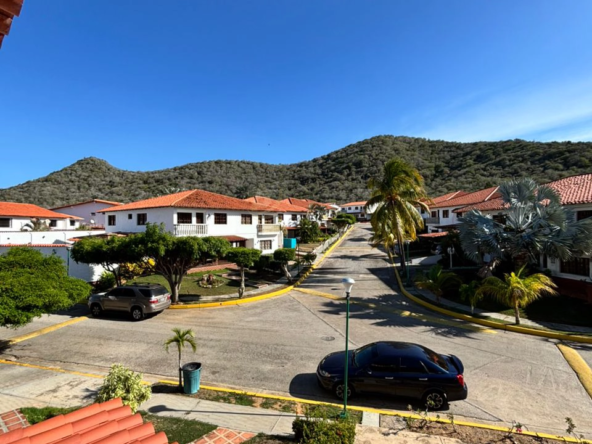 4 Casa en Venta en Margarita con excelente ubicación