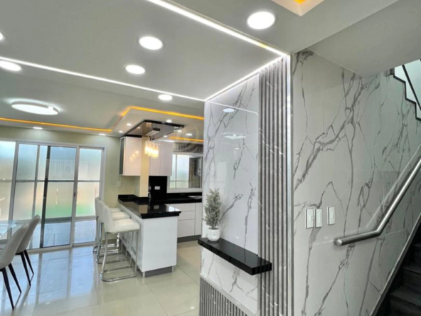 4 Townhouse en Venta en Margarita con excelente ubicación