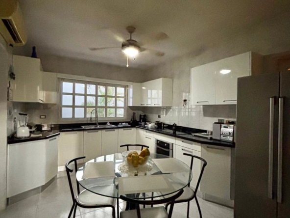 5 Casa en Venta en Margarita con excelente ubicación