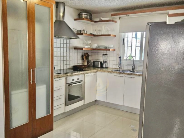 2 Casa en Venta en Margarita con excelente ubicación