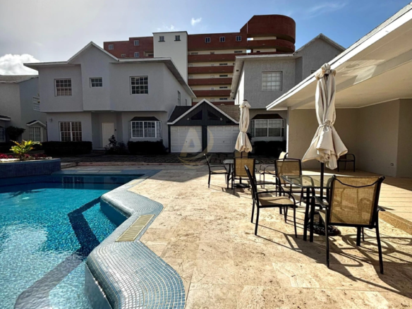 Townhouse en Venta en Margarita de Lujo