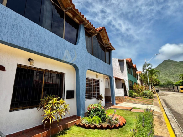 Townhouse en Venta en Margarita con excelente ubicación
