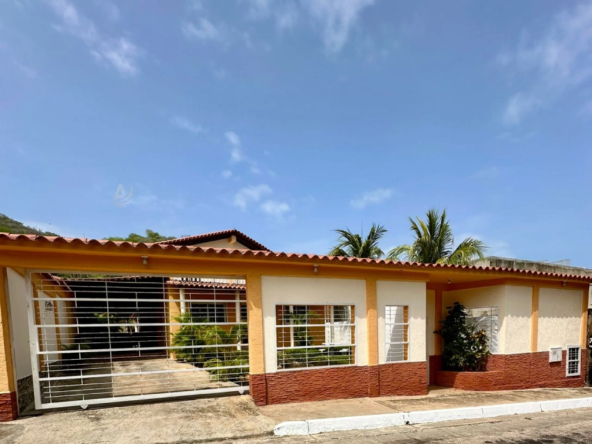 6 Casa en Venta en Margarita con excelente ubicación