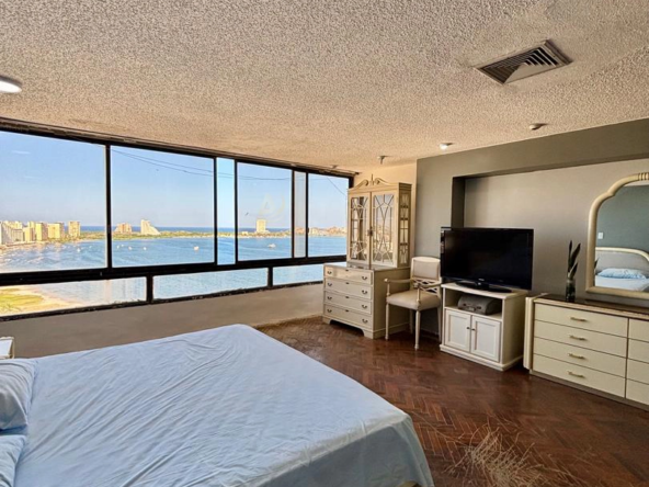 8 Apartamentos en Venta en Margarita con vista al mar