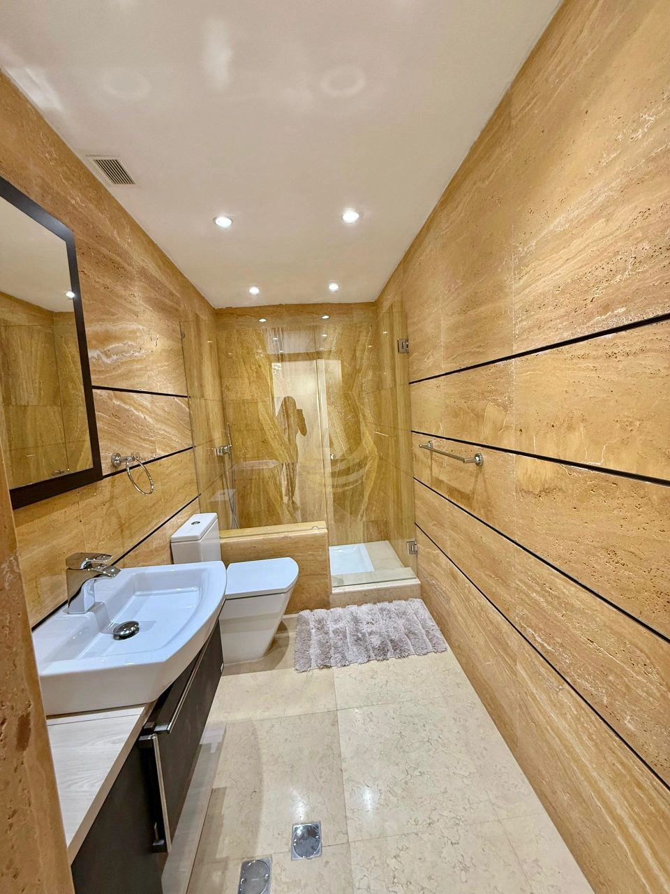 Townhouse en Venta en Margarita con excelente ubicación