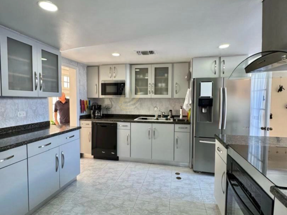 Townhouse en Venta en Margarita de Lujo