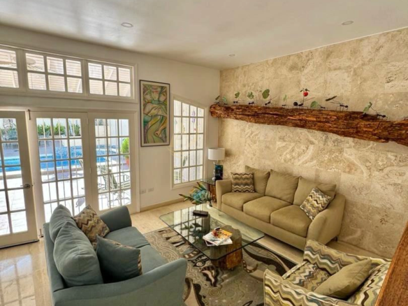 Townhouse en Venta en Margarita de Lujo