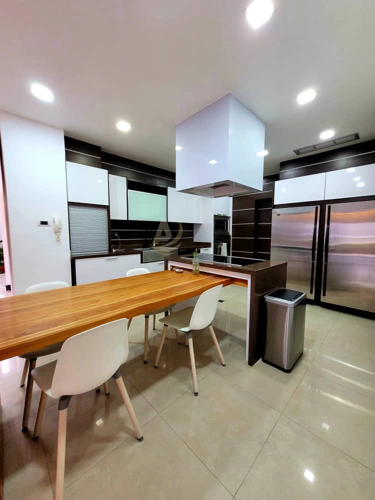 14 Casa en Venta en Margarita de Lujo Casa en Venta en Margarita de Lujo