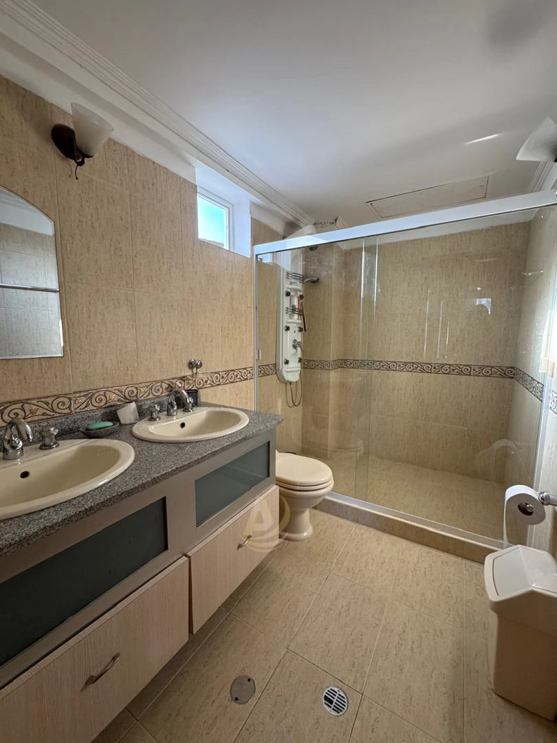 30 Townhouse en Venta en Margarita con excelente ubicación Townhouse en Venta en Margarita con excelente ubicación