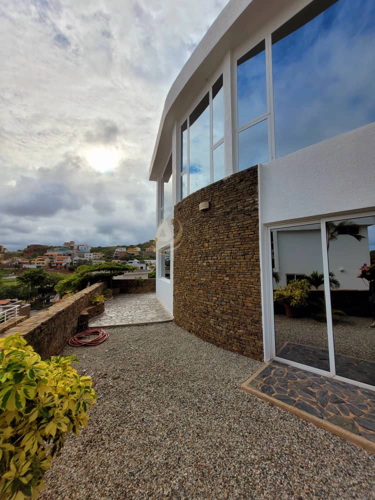 5 Casa en Venta en Margarita de Lujo Casa en Venta en Margarita de Lujo