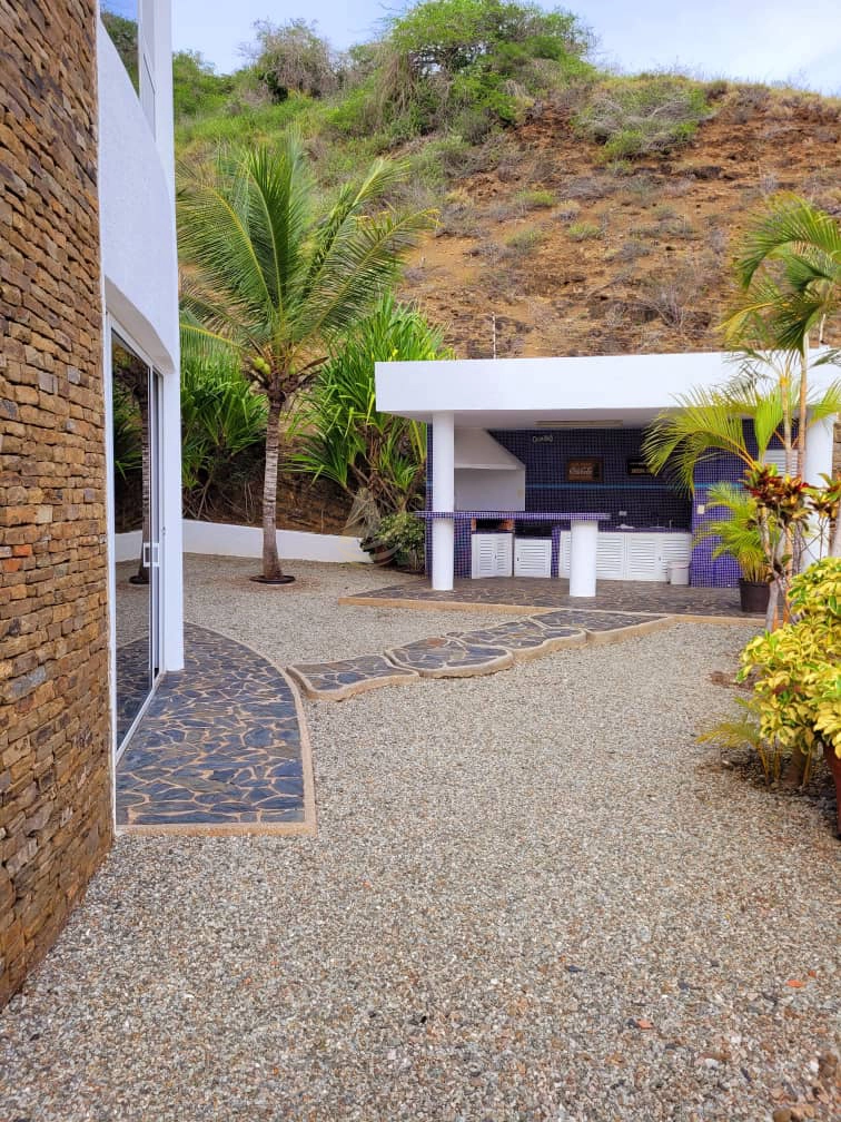 6 Casa en Venta en Margarita de Lujo Casa en Venta en Margarita de Lujo