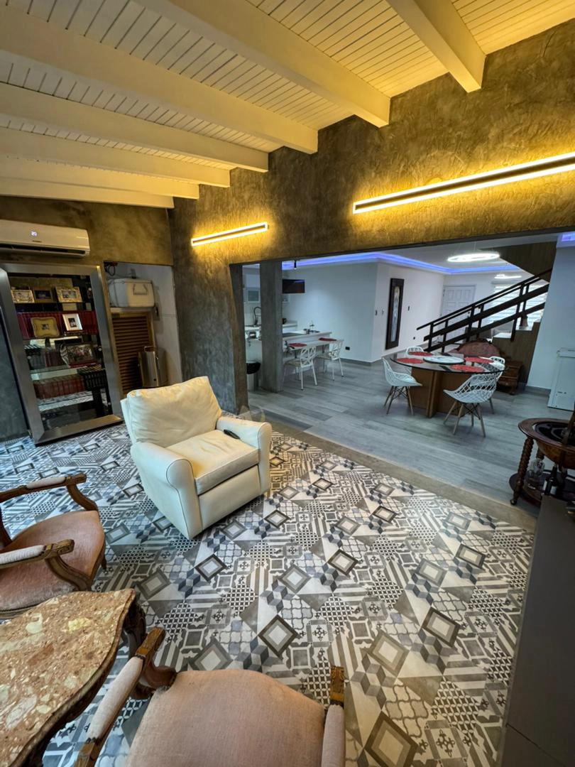 8 Townhouse en Venta en Margarita con excelente ubicación Townhouse en Venta en Margarita con excelente ubicación