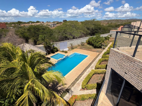 Townhouse en Venta en Margarita con excelente ubicación
