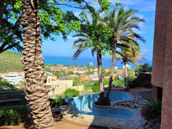 Casa en Venta en Margarita con vista al mar