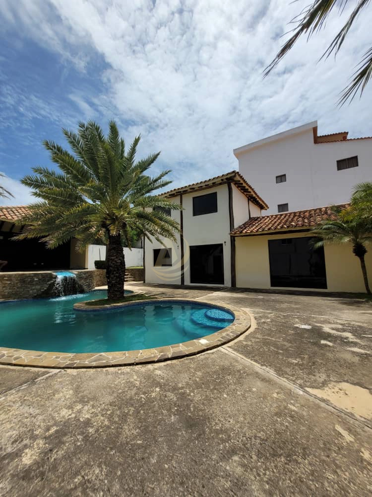13 Casa en Venta en Margarita con excelente ubicación Casa en Venta en Margarita con excelente ubicación