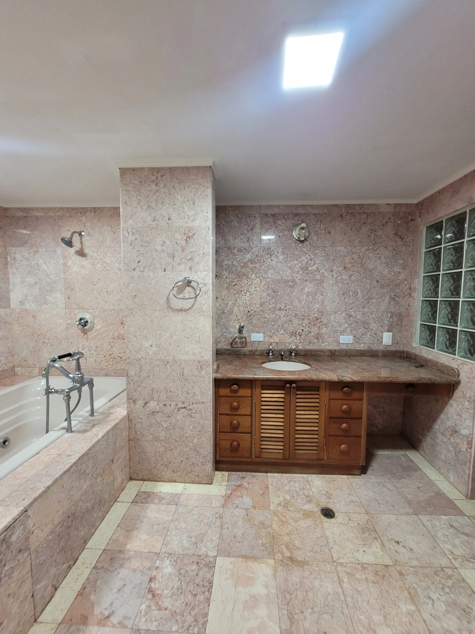 16 Casa en Venta en Margarita con excelente ubicación Casa en Venta en Margarita con excelente ubicación