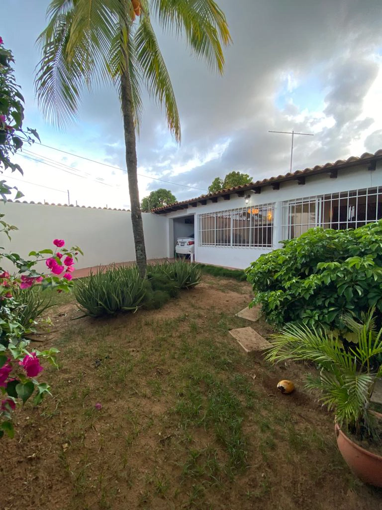 23 Casa en Venta en Margarita con excelente ubicación Casa en Venta en Margarita con excelente ubicación