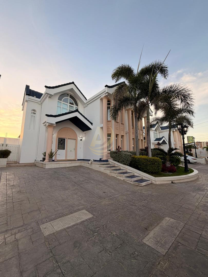 8 Townhouse en Venta en Margarita con excelente ubicación 2 Townhouse en Venta en Margarita con excelente ubicación