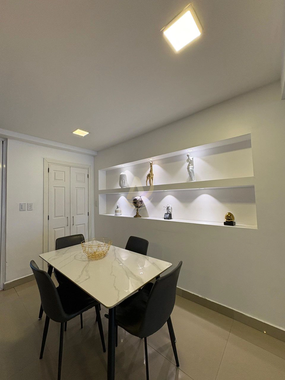 16 Townhouse en Venta en Margarita con excelente ubicación Townhouse en Venta en Margarita con excelente ubicación