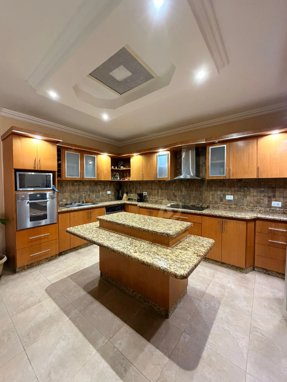 2 Casa en Venta en Margarita con excelente ubicación Casa en Venta en Margarita con excelente ubicación