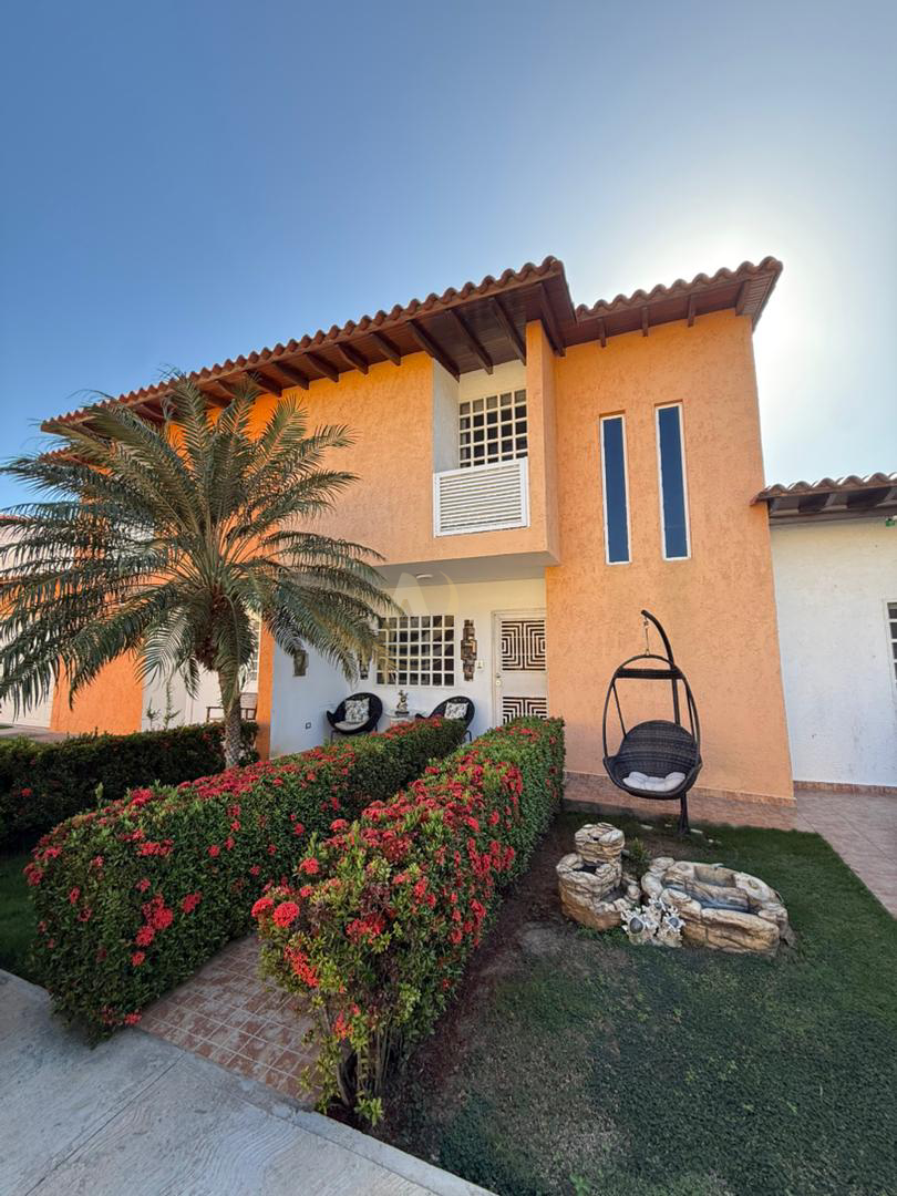 1 Townhouse en Venta en Margarita con excelente ubicación (1) Townhouse en Venta en Margarita con excelente ubicación