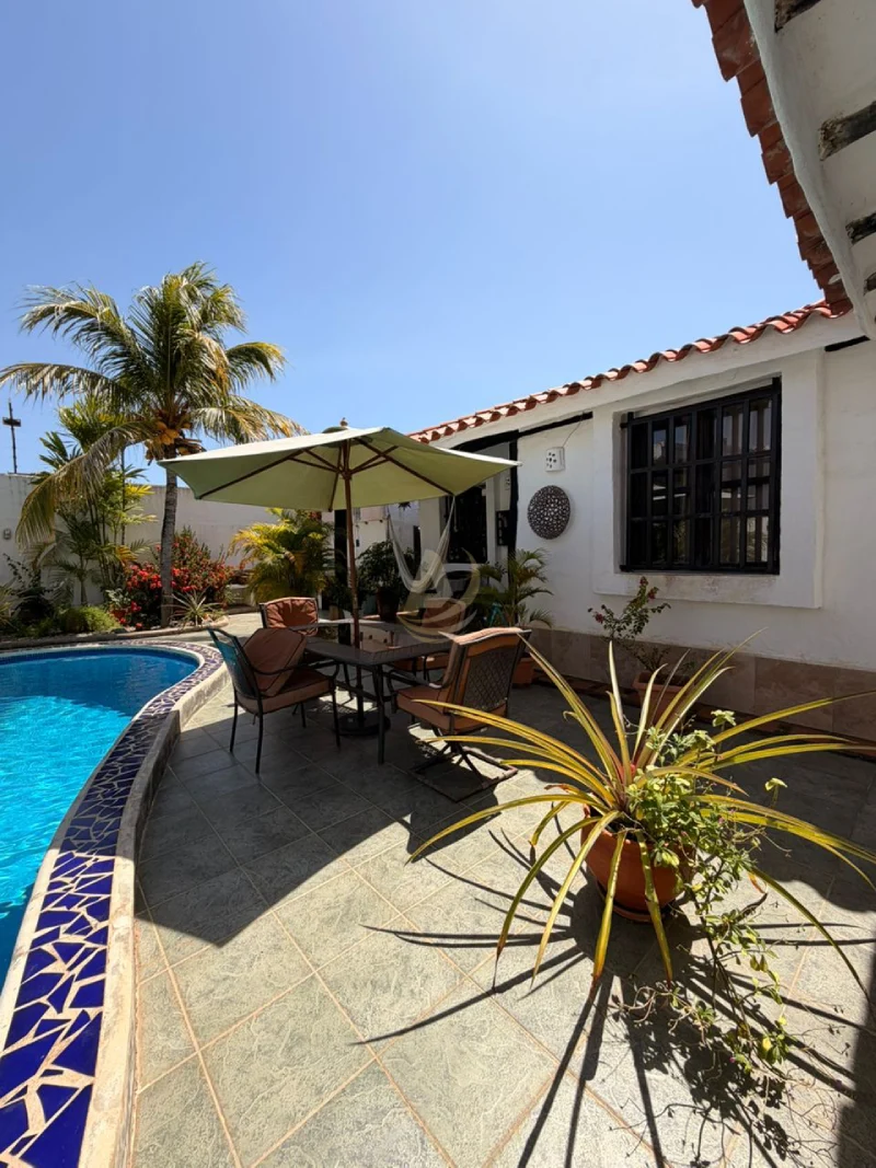 15 Casa en Venta en Margarita con excelente ubicación Casa en Venta en Margarita con excelente ubicación