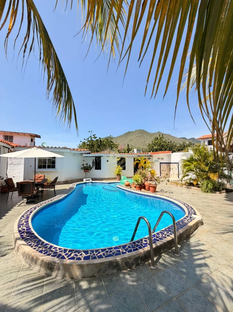 17 Casa en Venta en Margarita con excelente ubicación Casa en Venta en Margarita con excelente ubicación
