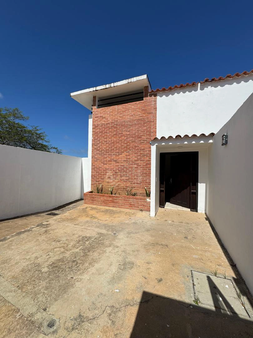 20 Townhouse en Venta en Margarita con excelente ubicación Townhouse en Venta en Margarita con excelente ubicación